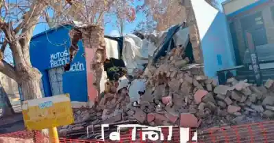 Derrumbe en un taller mecánico de Luján de Cuyo: evacuaron viviendas y comercios