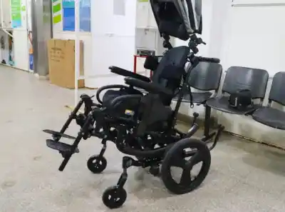 El INSSSEP entregó prótesis a medida y una silla postural sin que los afiliados viajen a Buenos Aires