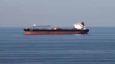 Nuevos ataques a buques en Oriente Medio y la ruptura del diálogo: el petróleo reacciona con fuerza