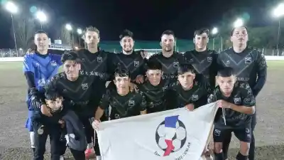 Nobleza y Ciclón Racing ganan y agitan la tabla: ¿qué pasó en los postergados?