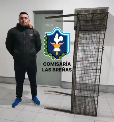 Hallaron un canasto robado de una escuela en medio de un descampado