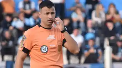 El juez que saca casi 5 amarillas por partido: así es el árbitro que dirigirá al Lobo