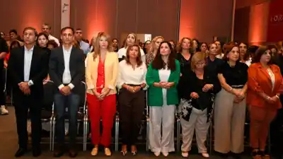 Un reconocimiento histórico en el 8M: La distinción que recibió la intendente Fuentes y que marcó el acto