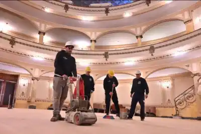 El piso histórico del Teatro Gualeguaychú ya luce como nuevo: el trabajo que devolvió su esplendor