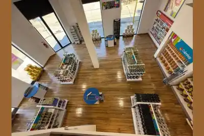 El vacío que detectaron en la caja de Colorshop y derivó en una millonaria denuncia