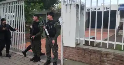 Nuevo mensaje narco en una escuela de Ludueña: suspenden clases y despliegan un fuerte operativo