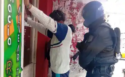 Amenazó a un transeúnte en pleno centro y terminó detenido: el insólito motivo