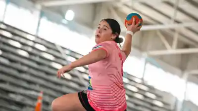 El handball volvió a rugir en General Roca: 18 equipos en un Provincial que hizo historia