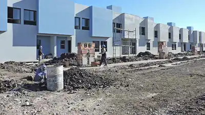El plan oculto de Jujuy para frenar la crisis de viviendas y las deudas millonarias que paralizan rutas clave
