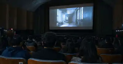 Narciso, dinosaurios y un héroe sin nombre: los estrenos que agitan la cartelera del Cine Ducal