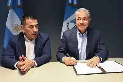 Firma clave en Cutral Co: ¿cuántas viviendas comenzarán a construirse en las próximas semanas?