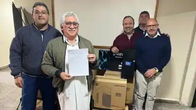 El Hospital de Alberdi recibió 10 computadoras: el detalle que cambiará la atención en la guardia