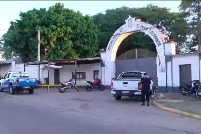 Muerte en la cárcel de Paraná: el arma cayó del cielo y las cámaras lo registraron todo