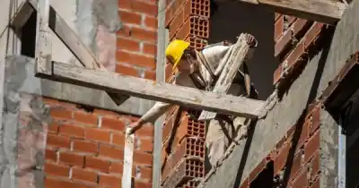 Alerta en Salta: la construcción perdió 600 empleos en un mes y los salarios no alcanzan