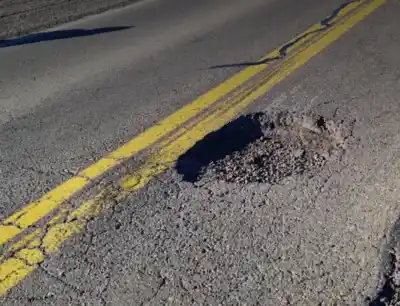 Alerta en la Ruta 3: baches peligrosos entre Caleta Olivia y Ramón Santos