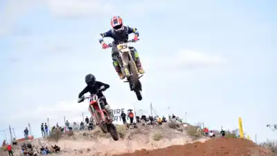El Coliseo de La Barda vuelve a rugir: llega la quinta fecha del Campeonato Sur de motocross