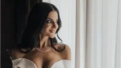 Emily Lucius reveló los secretos de su boda: el vestido que la hizo llorar y el detalle oculto en las alianzas