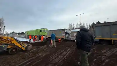 Bariloche refuerza su operativo invernal: 600 toneladas de sal ya se distribuyen en las delegaciones