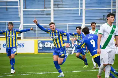 El Canalla no afloja: la reserva de Central venció a Banfield y sigue firme en la cima
