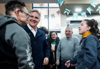 Llaryora en Kalen: el desembolso millonario que ilusiona a 307 familias