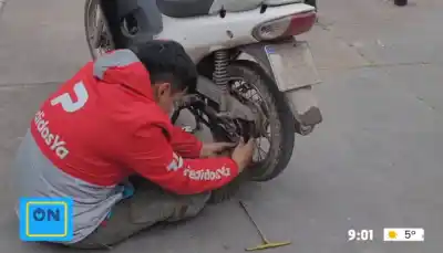 Con 24 años, creó una gomería móvil en Tucumán y ya no da abasto: el servicio que crece sin freno