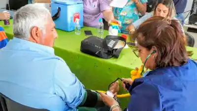 La Banda lanza una campaña clave para proteger a sus adultos mayores: ¿Dónde y cuándo aplicarse?