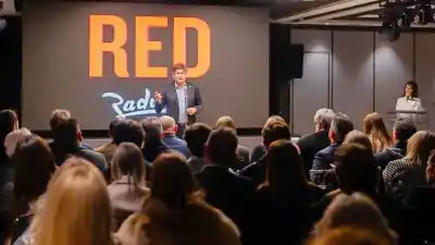 Inauguraron en Funes un hotel internacional y el intendente apuntó contra las trabas burocráticas