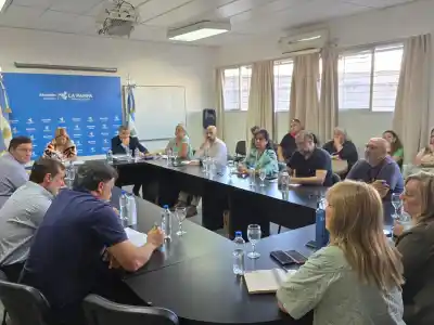 Docentes de la Pampa se plantaron en la paritaria y exigen una suma fija que compense la inflación