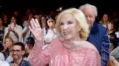 Mirtha Legrand recibió una ovación de pie en el teatro y su reacción emocionó a todos