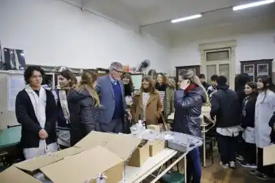 Entregaron insumos de laboratorio y avanza la refacción integral en la Escuela Normal