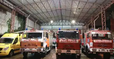Dos incendios en Iguazú: el fuego alcanzó una moto y pastizales en distintos barrios