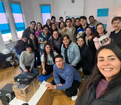 Jóvenes pampeanos aprenderán a acompañar a sus pares con la técnica de "primera escucha"