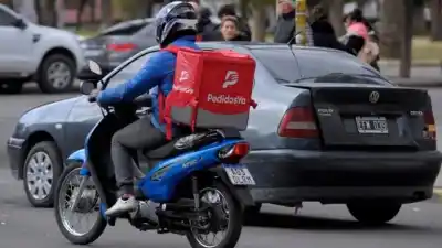 Repartidores de Pedidos Ya en Tucumán estallaron: denuncian pagos indignos y preparan una movilización