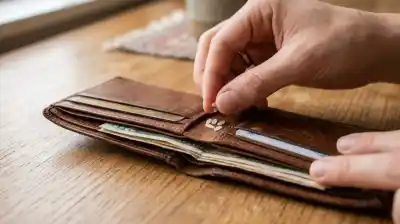 El secreto que guardan en la billetera: el ritual con un alimento común que promete cambiar tu economía