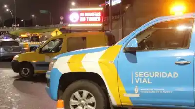 Se filmó tomando whisky al volante y la ANSV lo inhabilitó: el video que desató todo
