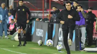 La cúpula de Independiente define el futuro de Quinteros tras la goleada de Atlético