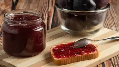 El secreto de la mermelada de ciruelas que todos pueden hacer en casa y que te hará ahorrar una fortuna