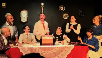El clásico de Ionesco que agota funciones: «La cantante calva» vuelve a Sala Sudaka