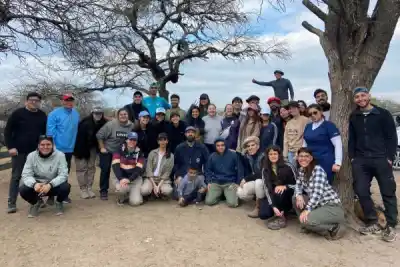 Estudiantes y profesionales rurales se sumergen en la vida campesina de Choya y Guasayán