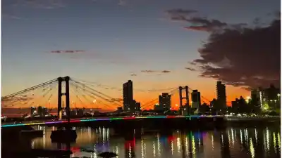 Santa Fe en llamas: la antorcha de los Juegos Suramericanos llega con un show de luces y música