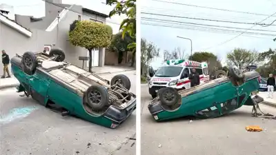 Impacto y vuelco en San Juan Bautista: el conductor quedó atrapado y debieron rescatarlo