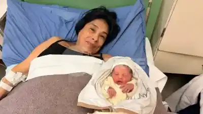 Mabel, de 62 años, cumplió su gran sueño: dio a luz a David y marcó un hito nacional