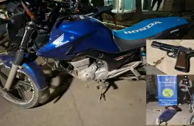 Circulaban en moto con un arma de fuego cerca del cierre comercial y fueron detenidos