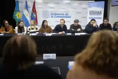 ¿Qué dijo el intendente sobre las adicciones? El plan que presentó con el obispo