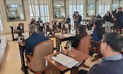 El PRO se quedó con la jefatura del Cuerpo de Relatores y la oposición estalló