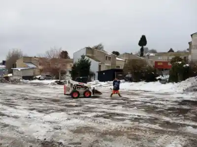 Siguen las tareas de limpieza en Bariloche: ¿qué zonas aún tienen nieve y hielo?
