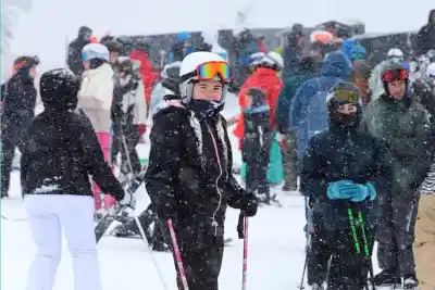 742 chicos de séptimo grado ya esquían en Chapelco: quiénes participan del programa