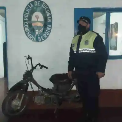 Hallan en Teniente Berdina una moto robada