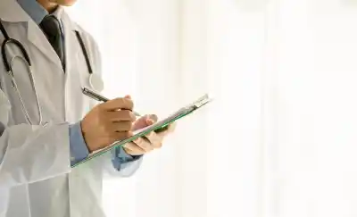 Médicos celebran el acuerdo para la Historia Digital Única: ¿qué cambia para los pacientes?