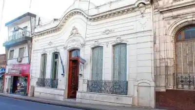 Ordenan reincorporar a los despedidos de Granja Tres Arroyos: qué pasará ahora
